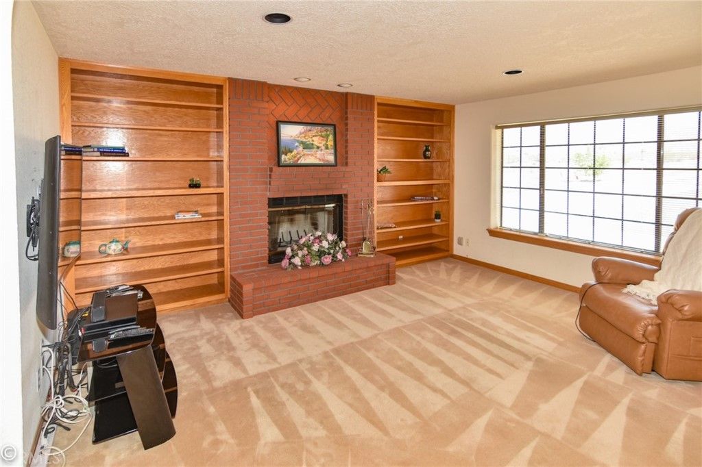 listing image 130722835048889211835