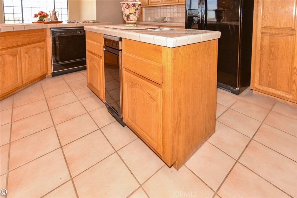 listing image 130723376712703751601