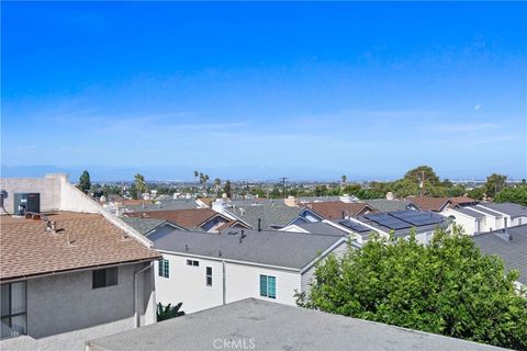 A home in Lomita