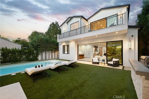 A home in Studio City