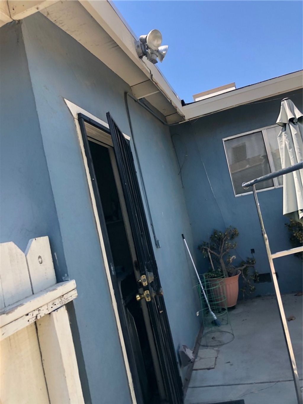listing image 130723282781495955417