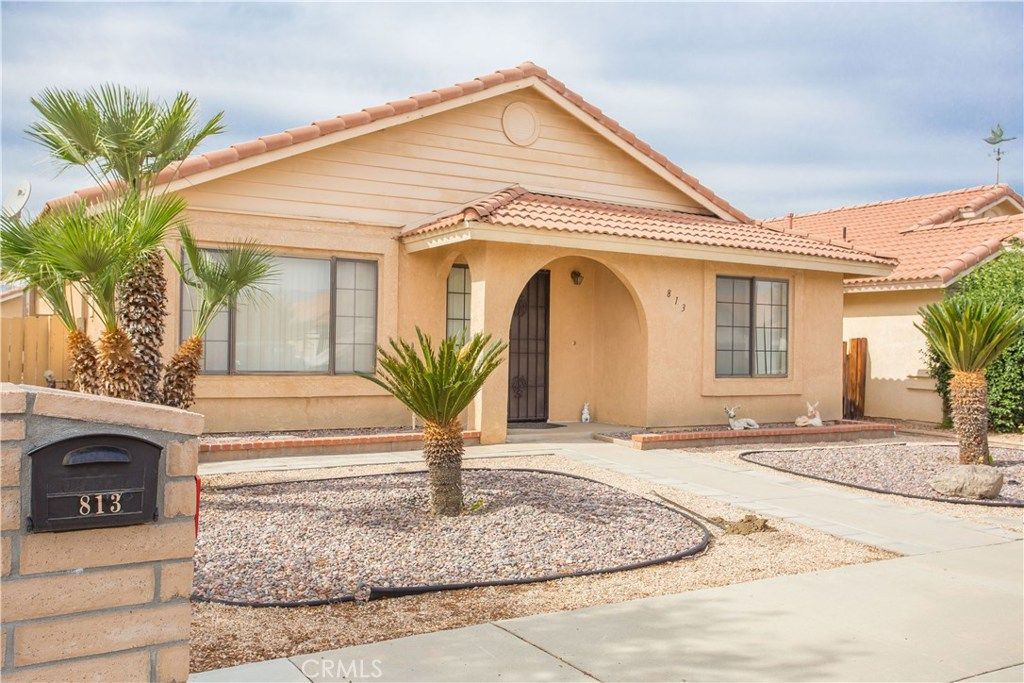 listing image 130722435114402099355