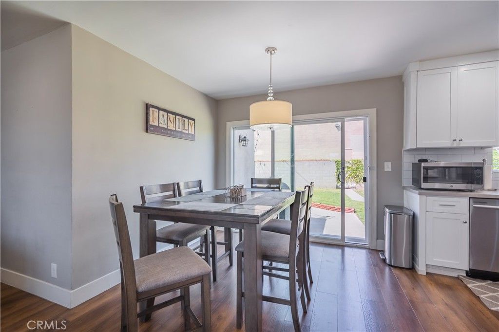 listing image 130720466328323467215