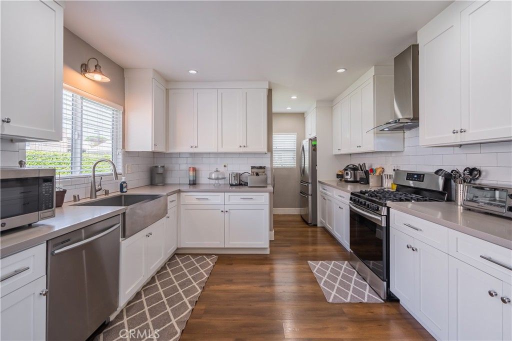 listing image 130723432398220011418