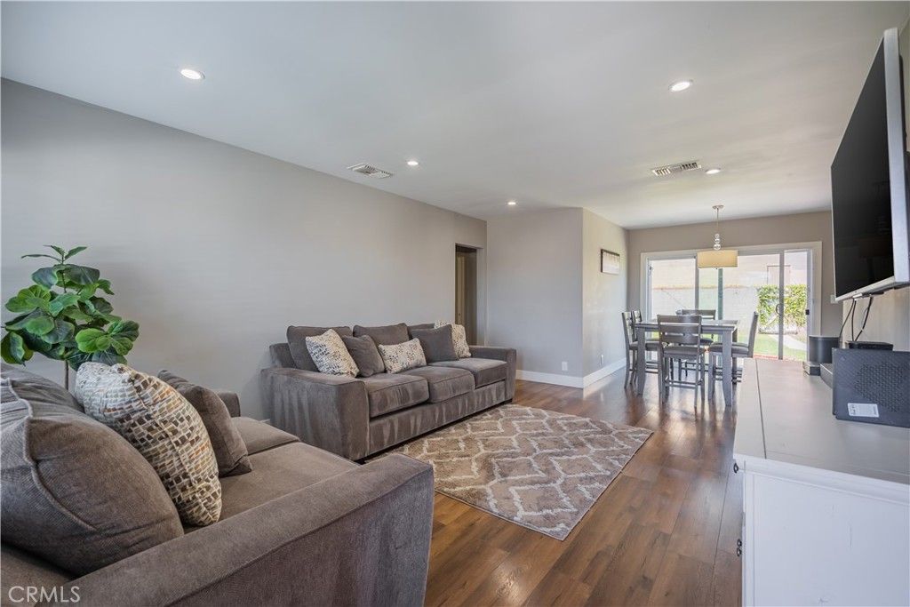 listing image 130727180189563094591