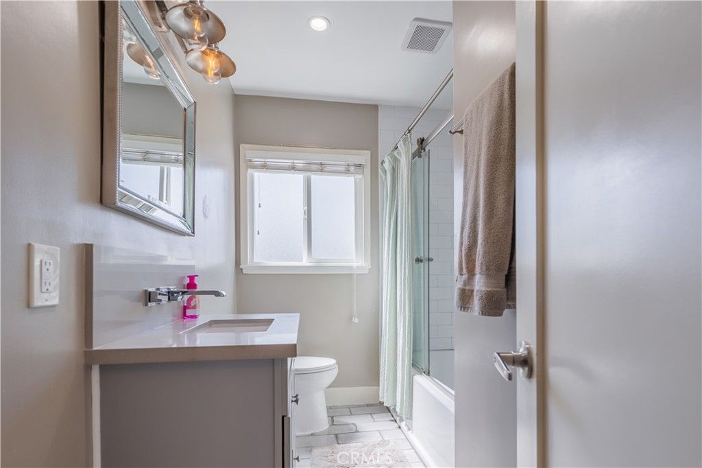 listing image 130729342346137488211
