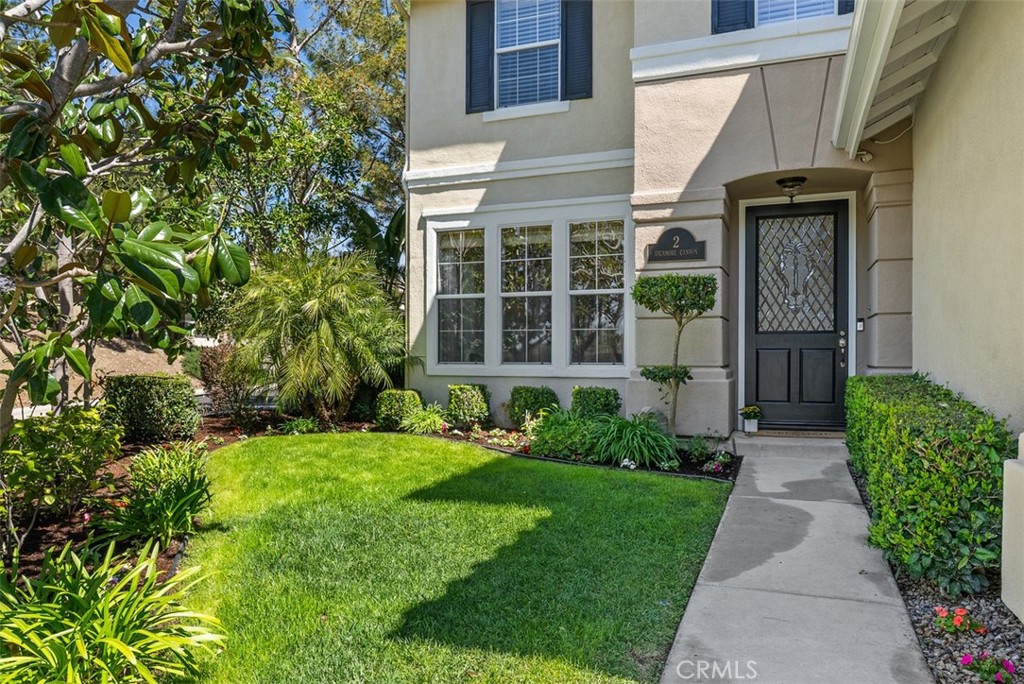 2 Sycamore Canyon Drive