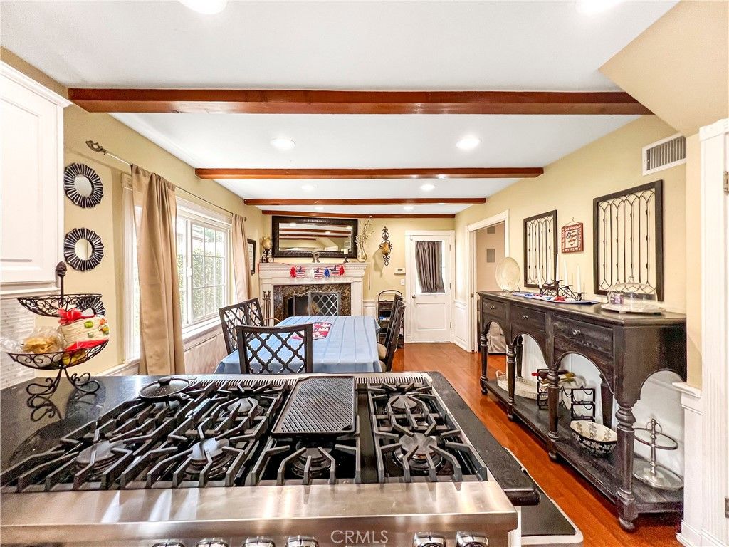 listing image 130721716808941849717