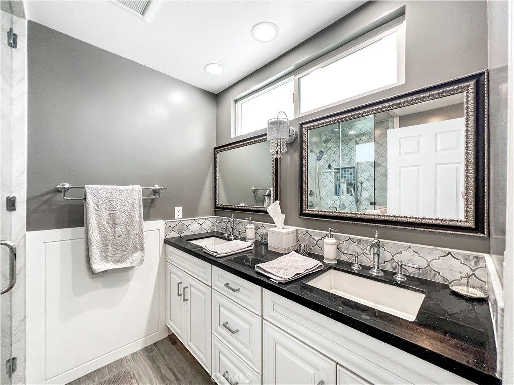 listing image 130728156011151175397