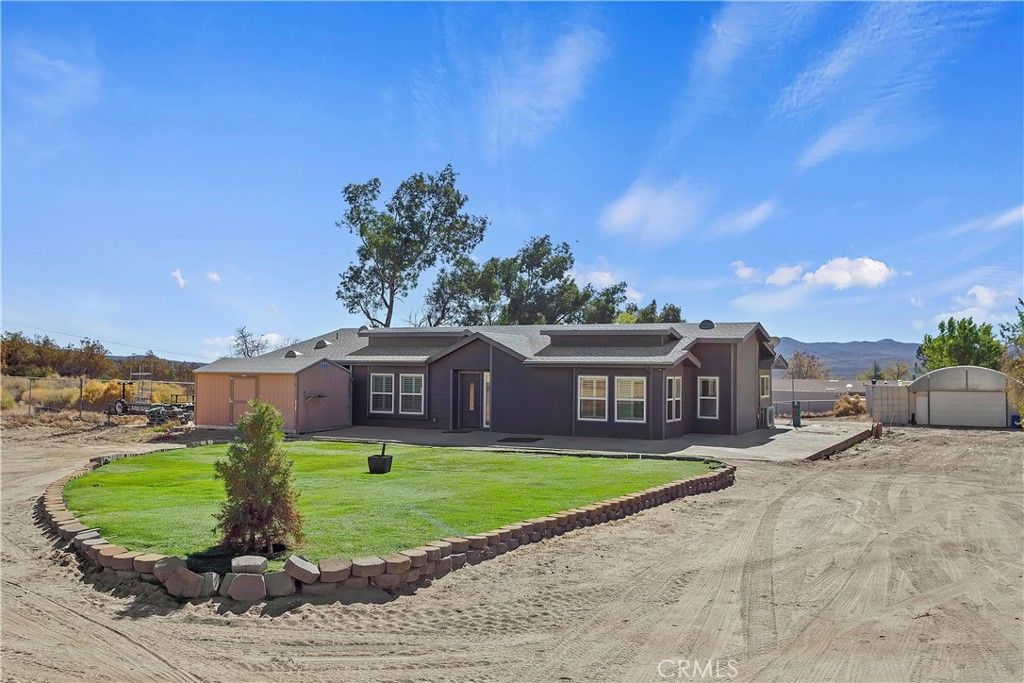 listing image 130720787298993023310