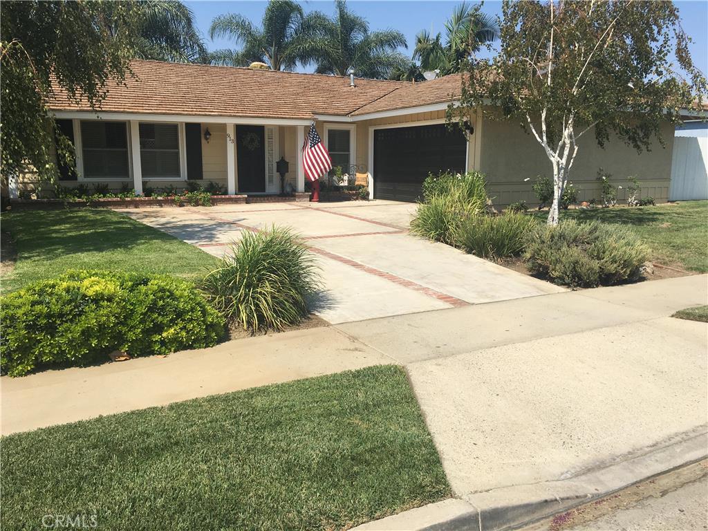 MODEL PERFECT-SINGLE STORY-POOL HOME. DON'T MISS OUT THIS AMAZING HOME IS SO CHARMING AND HAS GREAT CURB SIDE APPEAL. HOME FEATURES 3 BEDROOMS AND 2 FULL BATHROOMS. WALK THROUGH THE FRONT DOOR TO AN OPEN AND FLOWING FLOOR PLAN WITH A FIREPLACE IN FAMILY ROOM. NEWER PAINT AND RECENTLY REMODELED KITCHEN WITH STAINLESS STEEL APPLIANCES THAT WILL STAY. FRONT YARD IS BEAUTIFULLY LANDSCAPED GIVING IT THAT WOW FACTOR. BACKYARD IS AN ENTERTAINERS DREAM WITH A SPARKLING POOL AND SPA, NICE GRASSY AREA WITH PLENTY OF ROOM FOR YOUR GUESTS. WALKING DISTANCE SCHOOLS GOLDEN ELEMENTARY-TUFFREE MIDDLE-EL DORADO HIGH SCHOOL, SHOPPING, PARKS, AND RESTAURANTS.