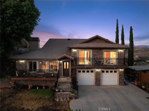 956 Crown Hill Drive Simi Valley CA 93063