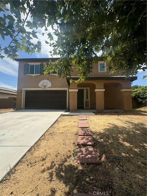 A home in Lake Elsinore