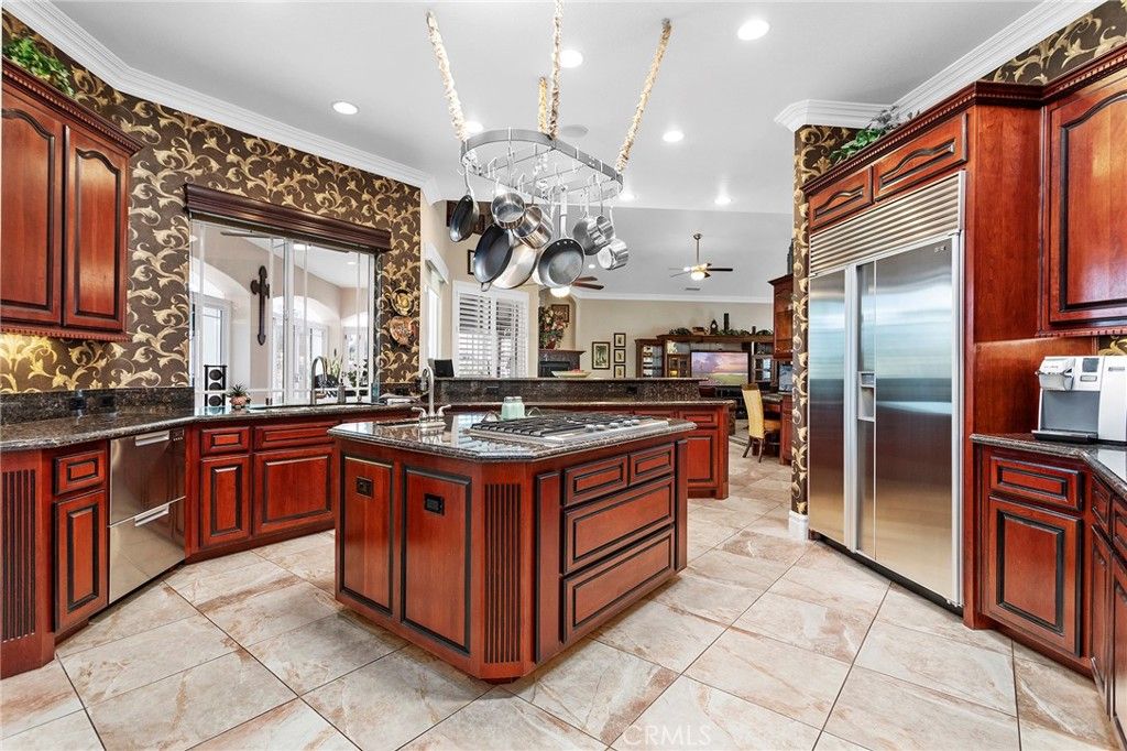 listing image 130724806590372901581