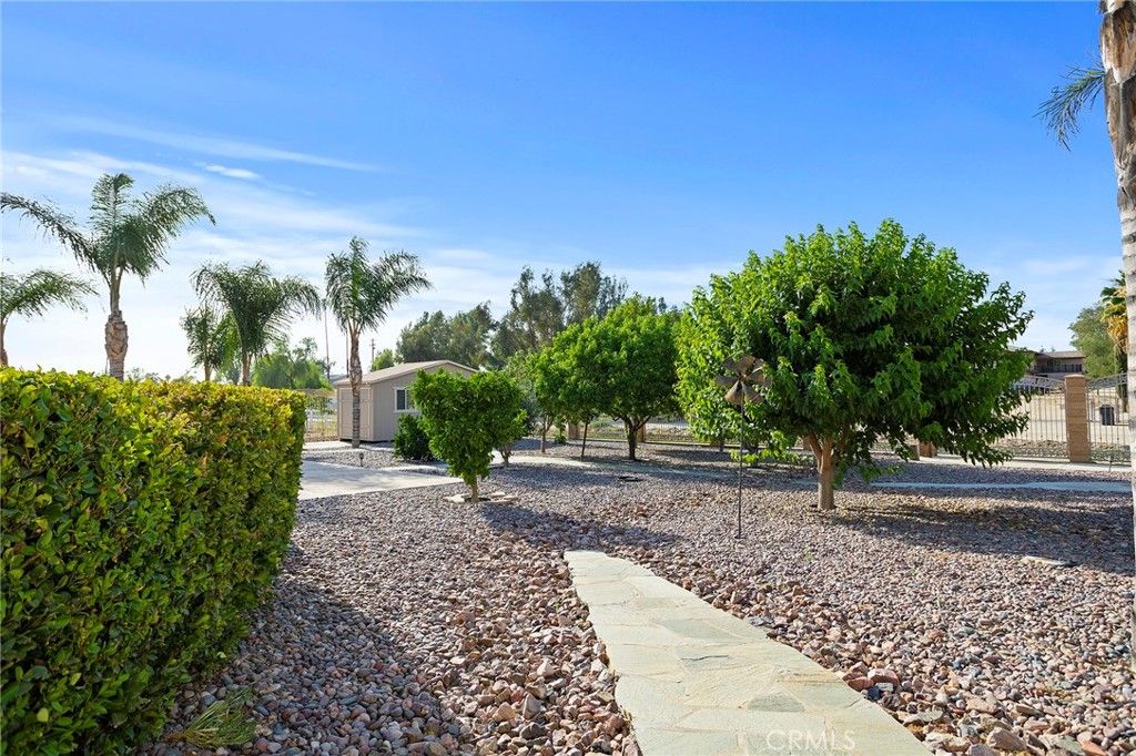 listing image 130728976335002315499