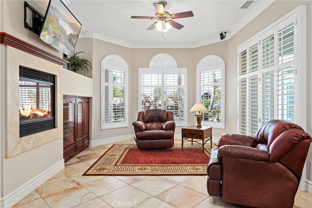 listing image 130728487734909739118