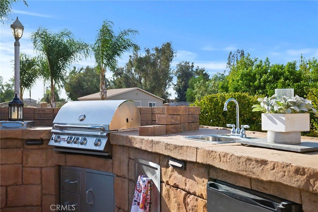 listing image 130729368057643179489