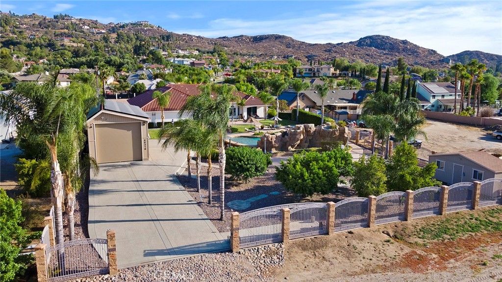 listing image 130723305514193987758