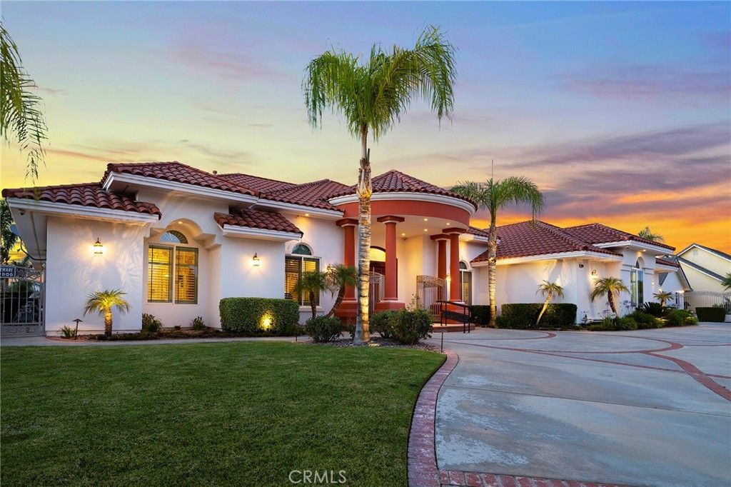 listing image 130722298505292710927