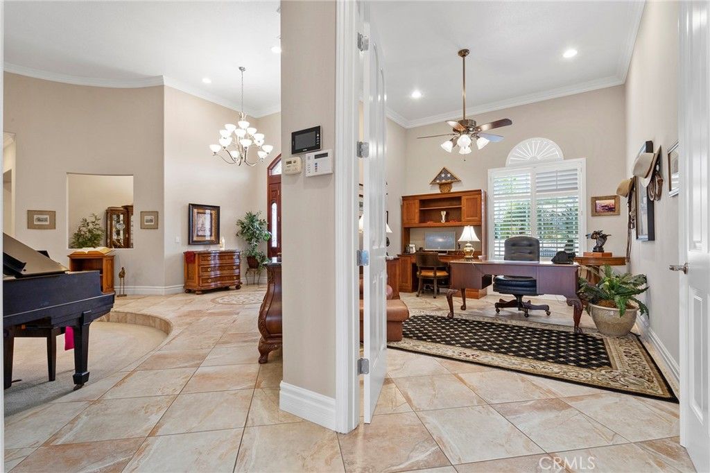 listing image 130720133514352467765