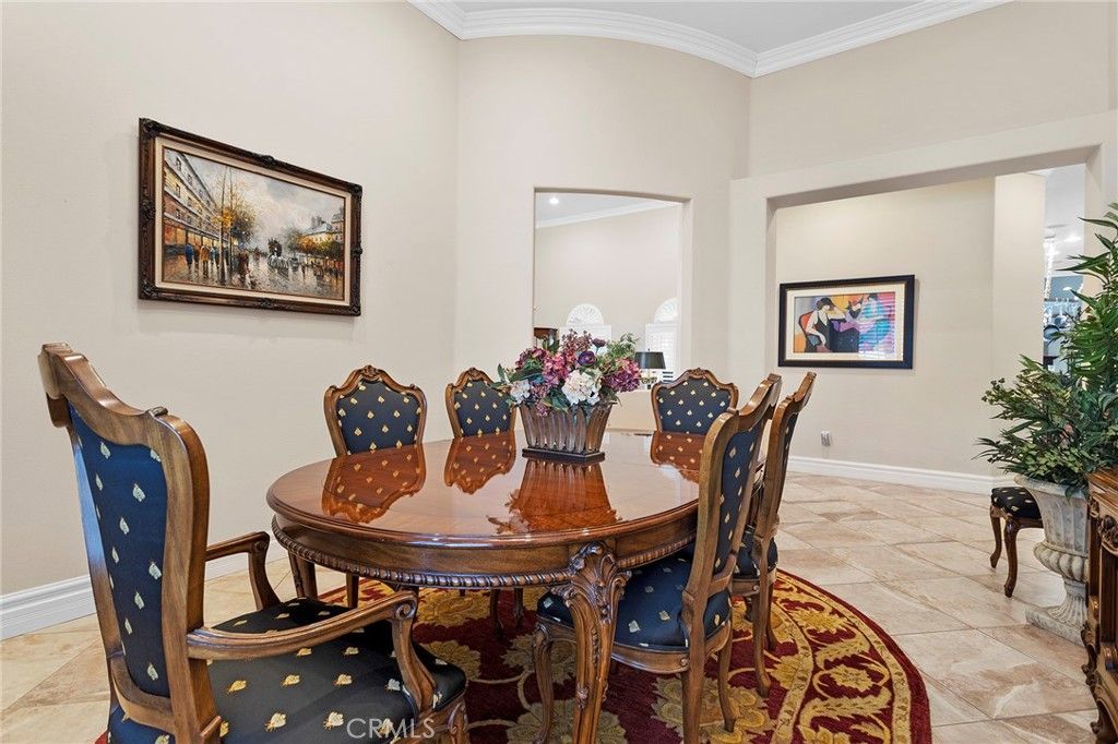 listing image 130721374351394945713