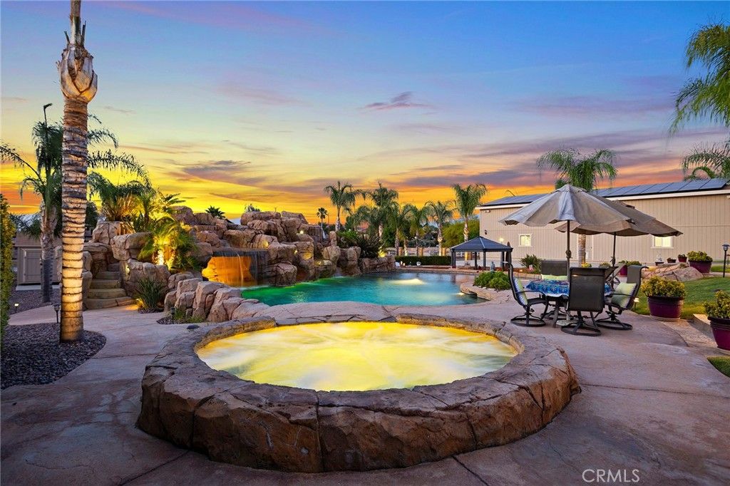 listing image 130726010954758807442