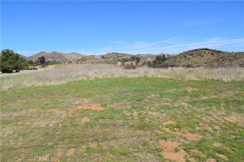27800 Lindell Road Lake Elsinore CA 92532