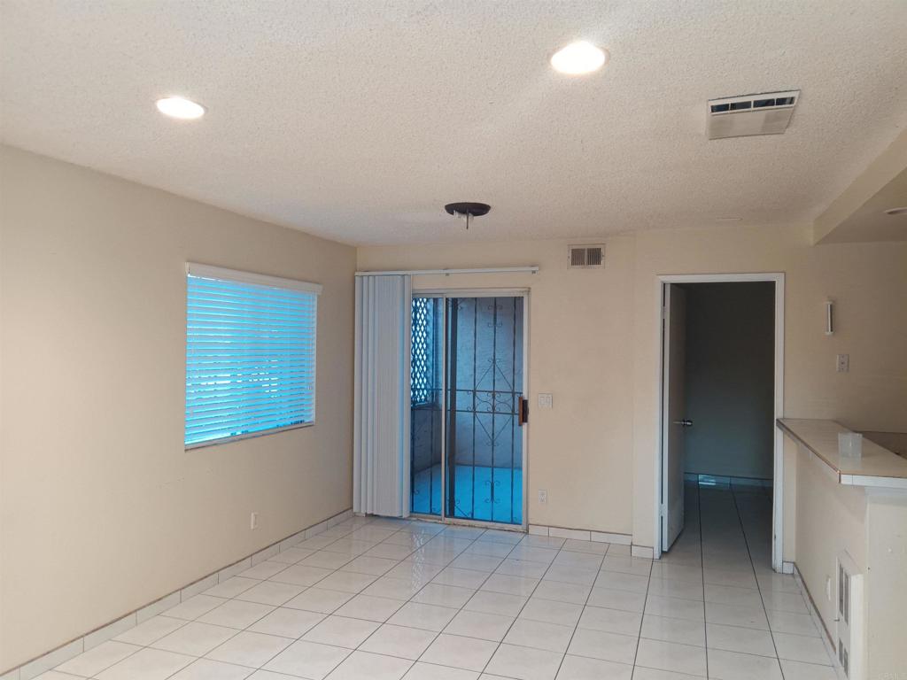 Photo 10 of 18 of 879 W San Ysidro Boulevard 5 townhome