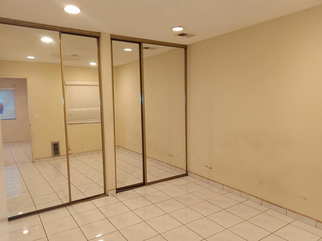 Photo 18 of 18 of 879 W San Ysidro Boulevard 5 townhome