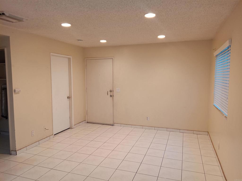 Photo 6 of 18 of 879 W San Ysidro Boulevard 5 townhome
