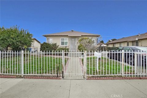 Photo of 1303 1305 E Kingsley Avenue, Pomona, CA 91767 (MLS # AR25077422) Photo of 1303 1305 E Kingsley Avenue, Pomona, CA 91767 (MLS # AR25077422)