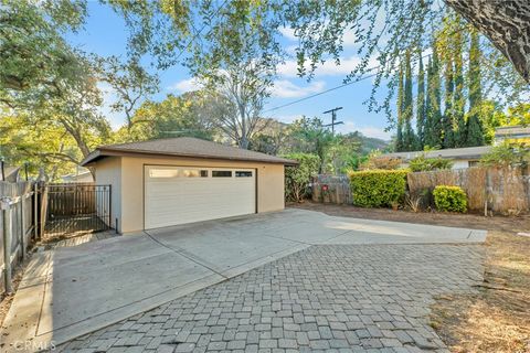 A home in La Crescenta