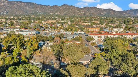 A home in La Crescenta