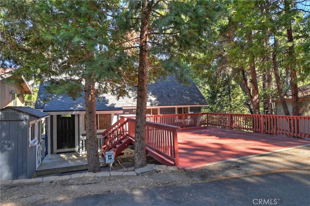 listing image 130720359746709115714