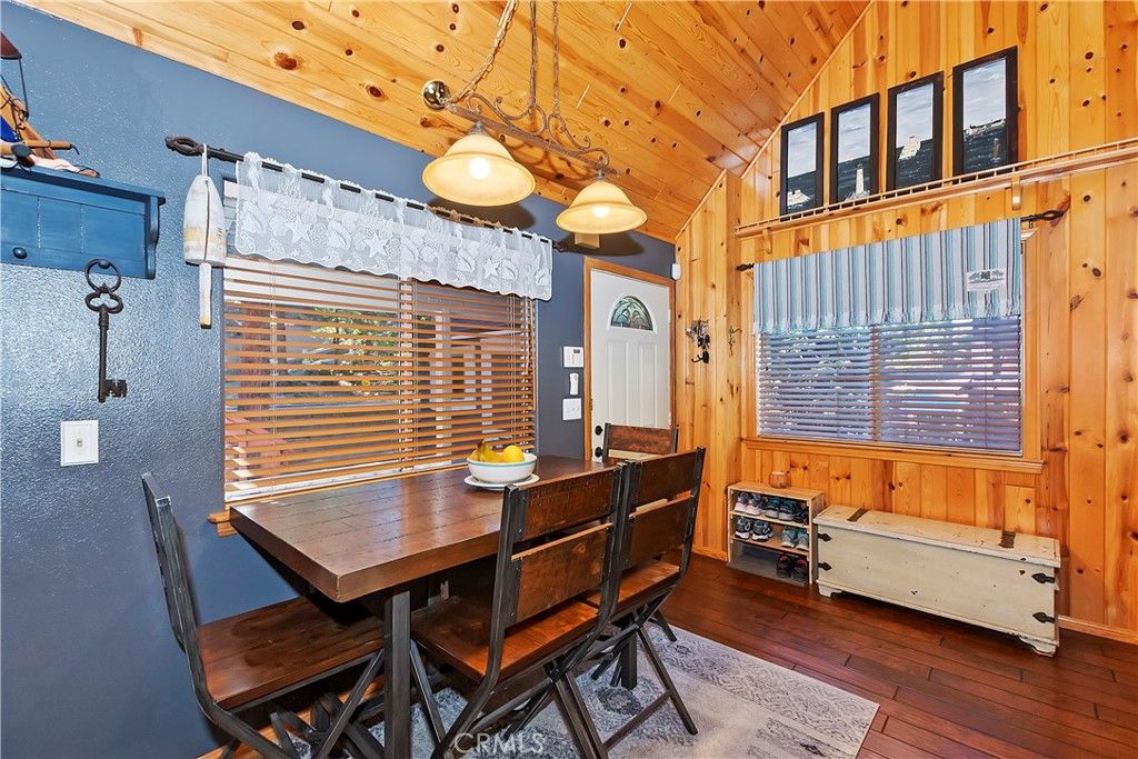 listing image 130722334928142249896