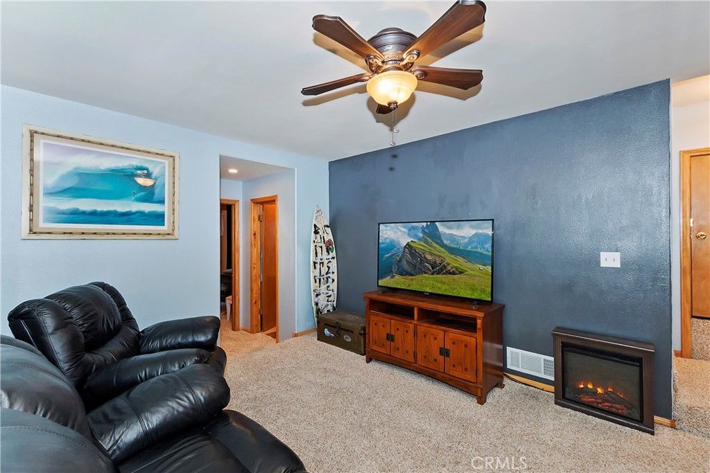 listing image 130723482847266777147