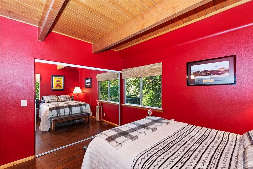listing image 130727271919257334530