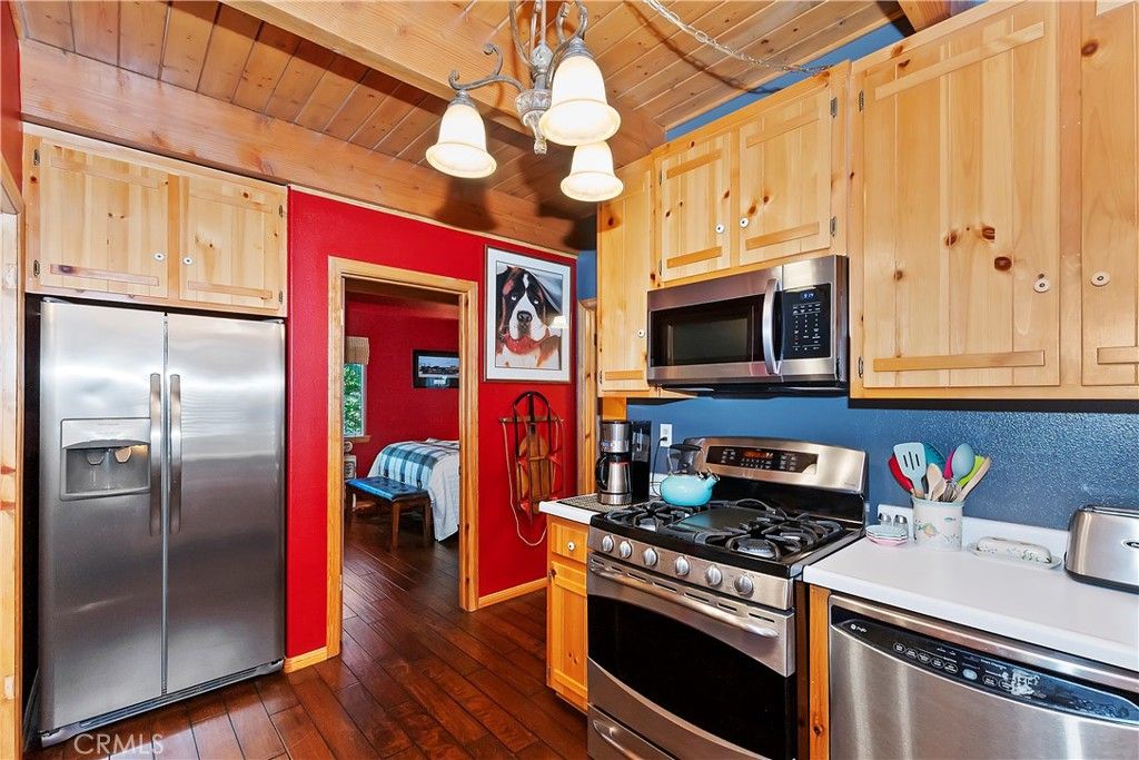 listing image 130724170085245323951