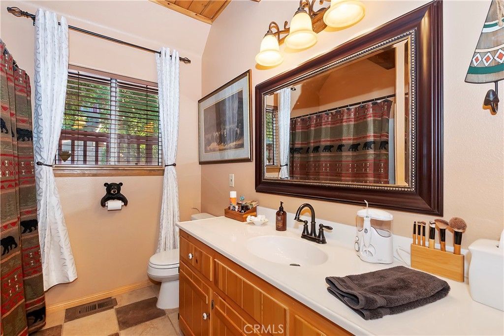listing image 130727124349563773424