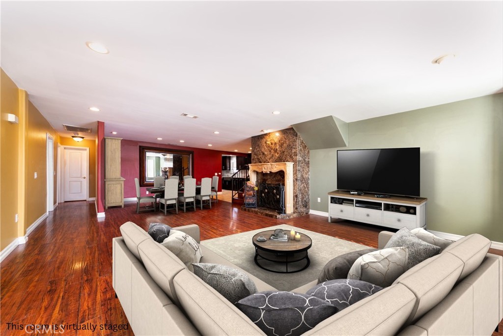 5875 Rio Way