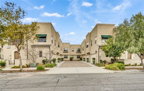 181 follyhatch Irvine CA 92618