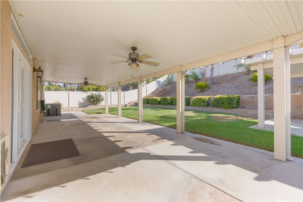 listing image 130723404729936444415