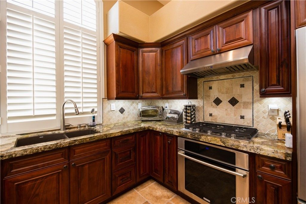 listing image 130728723003409399274