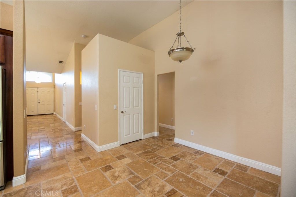 listing image 130725945885713161637