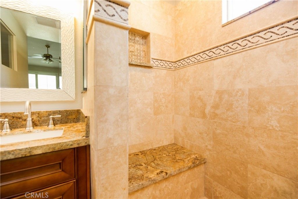 listing image 130729428977529508719