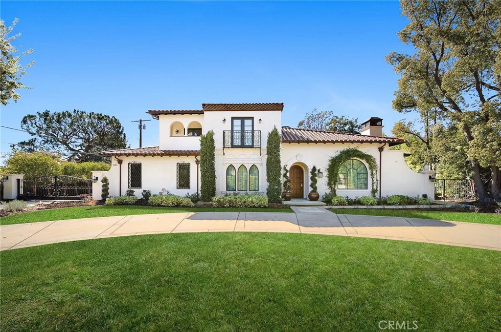 The quality of the estate is second to none. Impeccable newly built and completed home offers a life of leisure and modern living in a desirable location
of San Marino. Designed with entertaining in mind, the Trophy estate features Five spacious BR suites with high ceilings & stunning views from every window, two master suites, one up and one down, a gourmet main kitchen and secondary work kitchen, a high-ceilinged luxurious entrance hall, and beautiful indoor & outdoor entertaining facilities, including an infinity edge swimming pool, lavish pavilion, barbecue grill, fireplaces, and a home office/ library with Magaganey built-ins. An elevator offers easy access to each floor and a fully finished good size basement. There are two outdoor living areas, one of them fully covered and over 50 feet long, overlooking the breathtaking custom-built infinity edge pool and spa with a large grass area beyond plus a BBQ bar. There are 2 separate 2-car garages, one attached and one detached at the end of the driveway. There is an abundance of off-street parking to include a circular driveway and the landscaping is artistically executed. Perfect California lifestyle to enjoy!