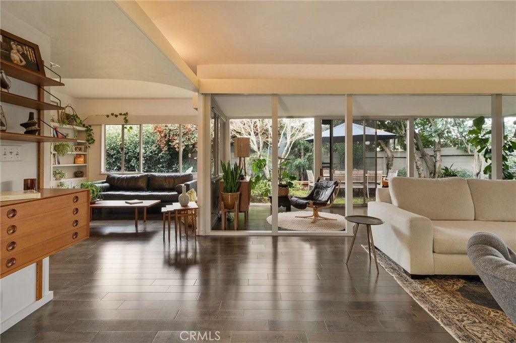 listing image 130729137932293277489