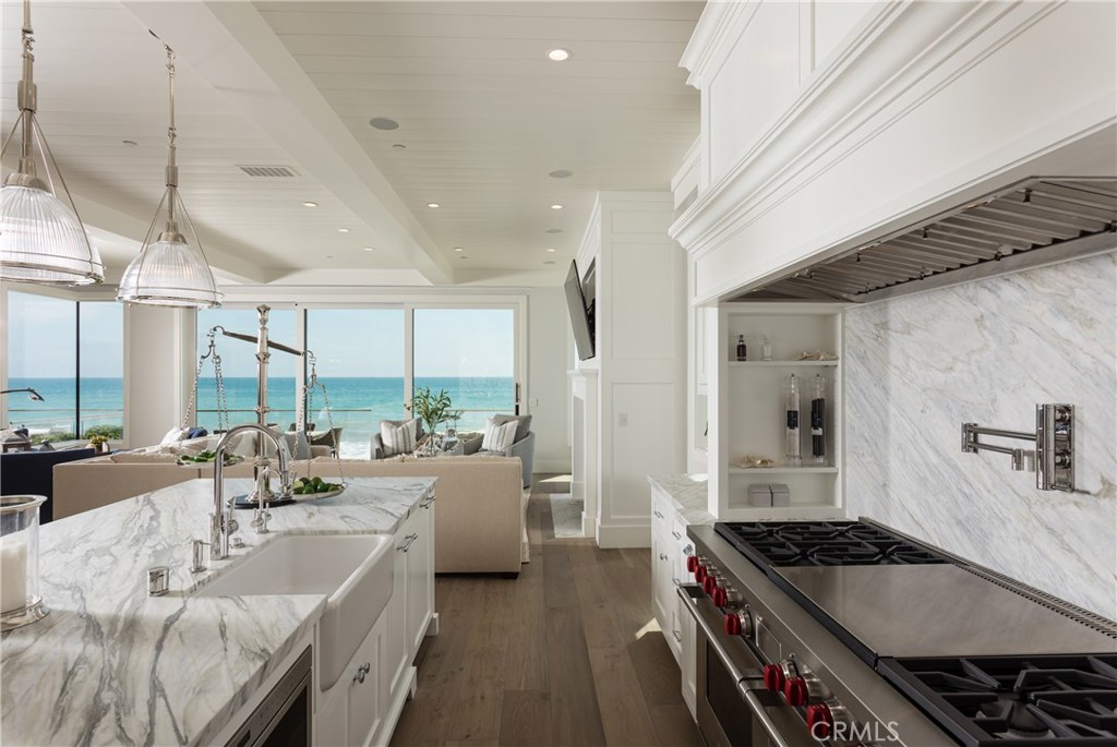 Beach Road Custom (BR) - Residential