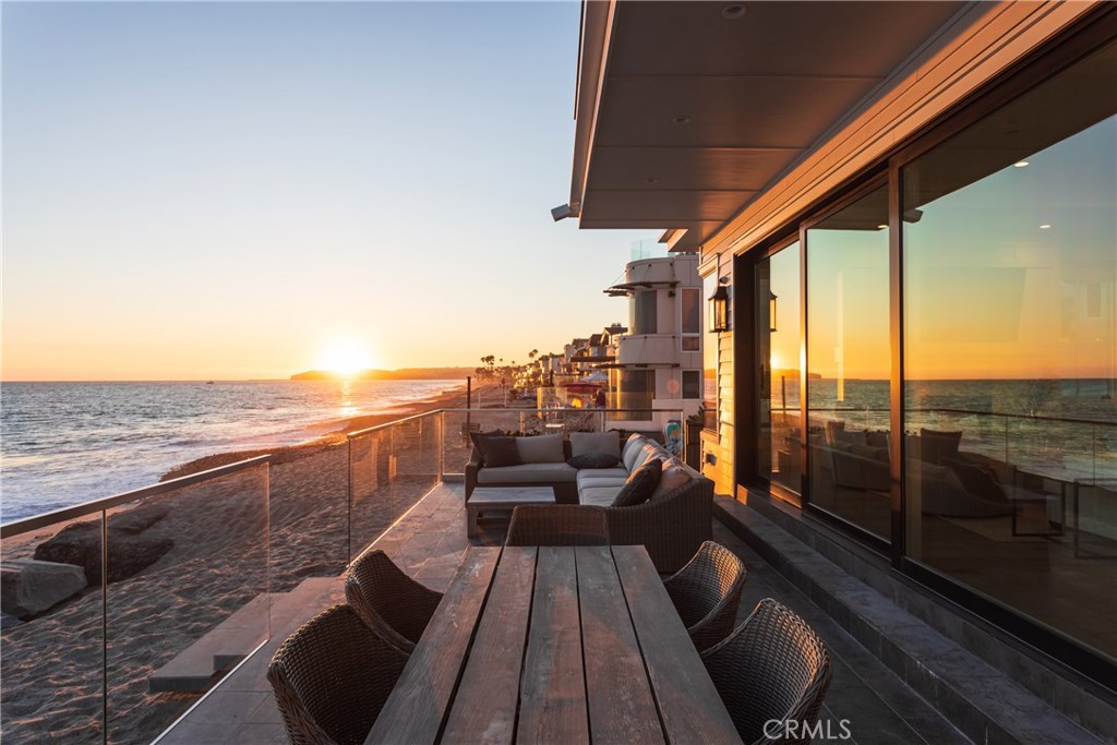 Beach Road Custom (BR) - Residential