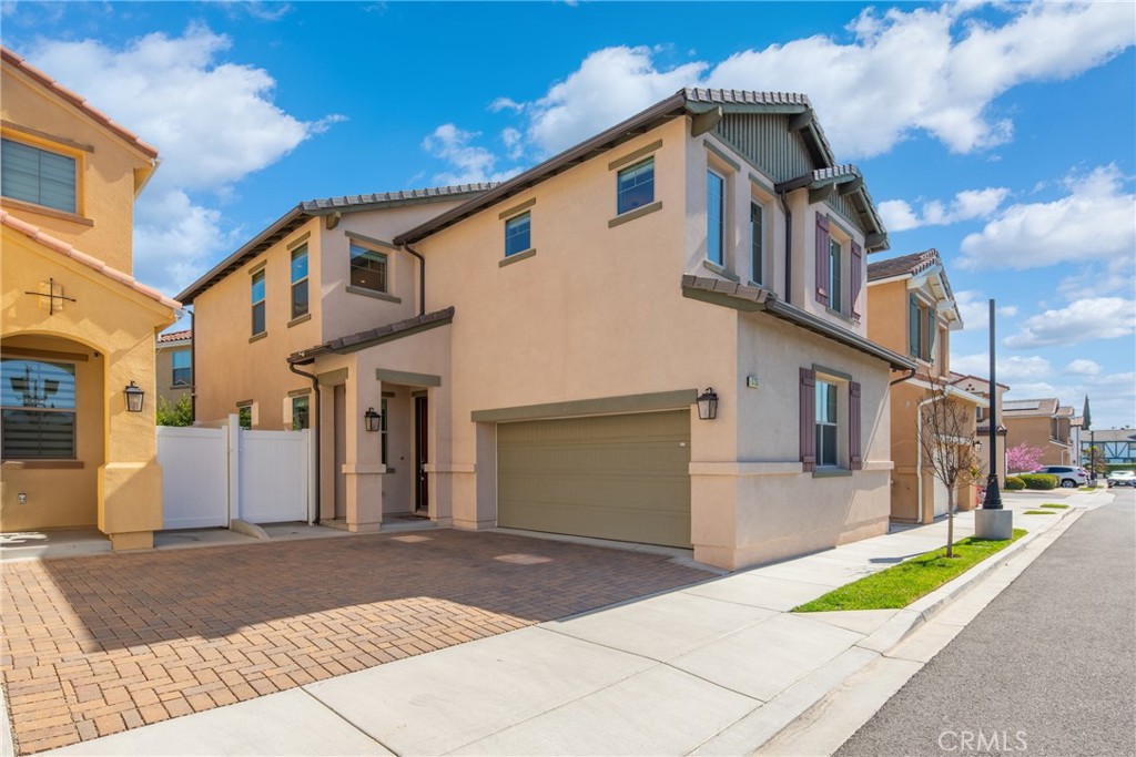 Properties 1 8735 E Sienna Lane